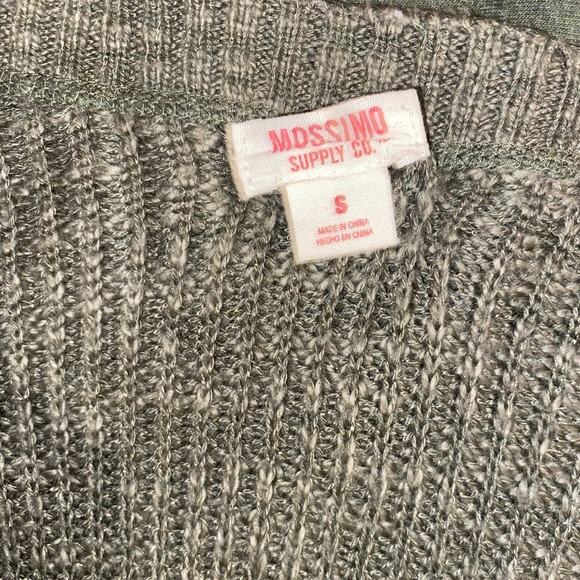 Green pocket cardigan. Size Small - Picture 2 of 3